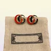 Boucles d'oreilles avec lettres de peinture bicolores simples, nouvelle mode, matériau en laiton pour dames, avec boîte 4167996, 2021