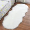 Tapis irrégulier Long et doux blanc en fausse peau de mouton, tapis de sol pour enfants, salon, chambre à coucher, tapis en peluche soyeux et hirsute, tapis en fausse fourrure 231120