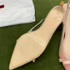 2023 sapatos de vestido saltos altos sandálias bombas de casamento feminino sapatos femininos designer de verão de ponta de pós -lança preta