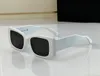 Solglasögon för män Kvinnor Designers 4377 Style Anti-Ultraviolett Retro Glasögon Tallrik Plank Ram Slumpmässig låda