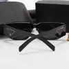 العلامة التجارية النظارات الشمسية للنساء مصمم النظارات الشمسية الرجال الجانب المثلث رسالة إطار أسود نظارات فتاة الصيف النظارات