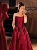 Runway Dresses Burgundy A-Line Long Celebrity Dress Strapless Lace-Up Jacquard Applique Satin Floor Length Wedding Party Evening Gown For