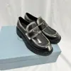 Triangel plack platt chunky loafer mule skor kvinnor bröllop parti kvalitet läder företag lyx designer klänningskor fabrikskor skor