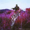 Richard Mosse Infra Hogere Grond Kunstdruk Poster 24x36 Kunstposters Afdrukken Home Decor Behang 16 24 36 47 inch3579334