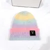 Sonbahar Kış Şapkaları Kadınlar için Moda Yumuşak Rahat Gradyan Örme Beanies Şapka Gir için açık rüzgar geçirmez sıcak kapaklar