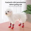 Chaussures de protection pour animaux de compagnie 4pcs / set mignon coton chien imperméable antidérapant en caoutchouc chats chiens chaussettes pour chihuahua chiot chat pluie bottes de neige produits 231118