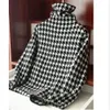 Mężczyzn Bluzy Bluzy Houndstooth Turtleeck Podstawowe miękkie luźne dzianiny Sweter Koreańszy mody z długim rękawem Vintage Skoczki Kobieta pullover 2023 23112