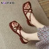 Sandálias 2023 Summer Beach Aberto do dedo retro Sandals Woman Woman Korean Fashion Shoes NONSLIP SAPELOS CASUAL CROSSTIE SANDALS feminino Elegante Design Z0420
