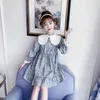 Платья для девочек, весеннее платье для девочек, корейская детская мода, принцесса с цветочным принтом, 2023 год, воротник для маленьких детей, длинные рукава и оборки, P423