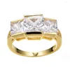 Trouwringen Luxe vrouwelijke witte kristallen stenen ring Big gele goudkleur voor vrouwen vintage bruid vierkant verloving