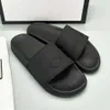 designer Sandaler Italien Tofflor paris Nya gummislides Blommor Brokad Kvinnor Män Tofflor Flat Bottom Flip Flops Dammode