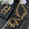 18K Guldpläterad Mässing Koppar Halsband Mode Kvinnor Letter Designer Choker Hänge Kedja Kristallimitation Pärla Bröllop Smycken Tillbehör B283