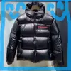 50 Rabatt ~ Herrenjacken Herren Nylon Puffer Daunenjacke Kapuzenkragen Warme Polster Mantel Designer Herren Reißverschluss Seitentasche Lockere Passform Winter-Outwear