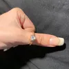 Anéis de casamento formato de coração para mulheres romântico kpop brilhante zircão rosa cor ouro joias atacado presente de aniversário r841