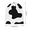 Bérets Black and White Cow Print Caps Cool Automne Winter Street Street Skullies Bons de bonnet Printemps Chaussé à double usage tricot