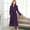 Vêtements de nuit pour hommes Flanelle Robe Bain Corail Épais Hiver Dressing Long Plus Chaud Jacquard Taille Robe Douce Hommes Femmes Extra Peignoir Polaire