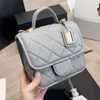 Designer Femmes 22k Mini Box Box Sac à épaule France Marque de luxe Vintage Vow Hide Patent Le cuir à volet carré Sac à main