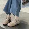 Sandaler 2023 Spring Summer Women's Bread Metal Snap Casual Sandal Belt Buckle Flat Bottom Shoes Ladies PU Single