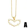 Hänghalsband Flola Tiny Clear Crystal Heart for Women Pave Pearls Gold Plated Pärled Halsband Cz Jewelry Valentine Gifts NKEP57