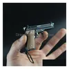 Modo Acessórios Beretta 92F Pistola de Metal Sem Letra Miniatura Modelo Chaveiro Brinquedos Traje Adereços Artesanato Pingente Mens e Mulheres Bi Dhfl5