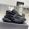 청키 우주 신발 러너 흡수 충격 남자 디자이너 캐주얼 신발 레이서 스니커 중간 힐 다양한 색상과 스타일 남성 야외 도보 크기 35-45