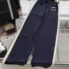 24ss Pantaloni da donna Designer Jeans denim da donna Colori abbinati Pantaloni a gamba dritta Tighess Pantaloni in denim a gamba larga a vita alta Abbigliamento da donna di alta qualità