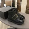 Luxury Designer Girls Boots Shiny Patent Leather Toe Cap Baby Shoes Storlek 26-35 Inklusive Box Winter Kids Sneakers Nov20