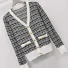 Kvinnors tröjor Designer Wind Cardigan Knit Kvinnors varor 2023 Tidig Autumn New V-Neck randig jacka Top T1Z9
