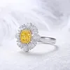 Cluster Rings Pormiana Classic Style 9K Real White Gold 0.5 Simulerat Yellow Diamond Engagment Ring Women Party Gift