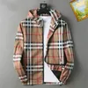 Mensjackor Luxury Designer P Letter Red Striped Jacke Autumn Winter Fashion Casual Outdoor Jacket Badge Jacket Finns i olika stilar