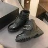 Luxury Designer Girls Boots Shiny Patent Leather Toe Cap Baby Shoes Storlek 26-35 Inklusive Box Winter Kids Sneakers Nov20