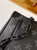 Luxury Mini Soft Trunk M44735 axelkoppling sminkar kvinnor designer mode svart blomma handväska kosmetisk väska mens blixtlås crossbody toalettartot totes makeup väska