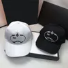 Stingy Hats Luxurys Designer Baseball Cap Klassiek Vrije tijd Zachte zon Vrije tijd Veelzijdig Retro Zonnescherm Nieuw Design klassiek Balpet Neutraal Zonnehoeden goed 240229