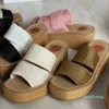 2023-femmes Slip-On Designer Slippers Sliders Slides Sandales Flat Woody Mules Sable de désert noir blanc extérieur homme pantoufle coulissant sandale sandale éraflures