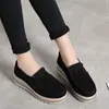 Vestido de plataforma Spring Slip Woman on Flats Sneakers Mulheres Suede Ladies Tenis Mocassins Moccasins Sapatos Casuais