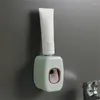 Banyo Aksesuar Set Diş Macunu Dispenser Banyo Montajlı Squeezer Tutucu Deliği Ücretsiz Duvar Asma