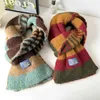 Nieuwe Regenboog Gestreepte Mohair Sjaal Dames Herfst/Winter Koreaanse Versie Veelzijdige Zachte Kleverige Warme Student Nekbescherming Sjaal 231015