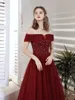 Eleganter Wein Red Cocktail Kleid Spitze Party Vintage Boat Hals Paillettenschildbraut Berühmtheit Eine Linie Lange Abendkleider 2023