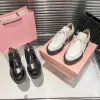 Scarpe firmate Scarpe casual classiche da donna Mocassini versatili alla moda Scarpe con plateau stringate bianche nere Sneakers in pelle di alta qualità