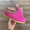 Pantofole Tazz da donna Australia Stivali Designer Tasman Snow Stivali invernali di pelle di pecora Piattaforma Pantofola in pelliccia Ug Stivaletti classici da donna in lana scamosciata Ultra Mini