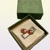 Boucles d'oreilles avec lettres de peinture bicolores simples, nouvelle mode, matériau en laiton pour dames, avec boîte 4167996, 2021