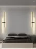 Lampada da parete Lampade Sfondo creativo LED Linea Atmosfera Nordic Strip Camera da letto Letto Luci minimaliste