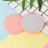 Kompaktowe lustra Tshou698 Pink Cute 1PCS Mini Makeup Makeup Makeup Kosmetyczne Metalowe lustra Kolor losowy Dia 7cm 231120