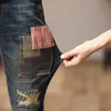 Jeans pour hommes 2023 Mode Automne Broderie Patch Motif Coréen Pieds élastiques Pantalon Ripped Hommes Skinny Vêtements