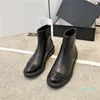 Designer preto tornozelo macio sapatos planos combate salto baixo rendas até fivela de corrente de couro feminino lótus branco curto