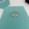 Pierścienie zespołowe biżuteria