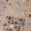 Opakowanie prezentów 6PCS/SET ENGLIGIN ALPHABET Number retro naklejka Dekoracja Dekoracja DIY Dekoracyjne naklejki ręcznie robione