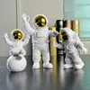 Decorative Objects Figurines 3Pcs Creative Resin Astronaut Ornament Figure Statue Spaceman Desktop Decor Modeling Kids Gift Home Decoration 231118