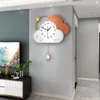 Wall Clocks Vibrato Blast Clock Simple Light Luxury Fashion Decoration Household Watch Mute Hanging Creative Living Room