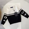 Çocuk Hoodies Kid Designer Sweater Bebek Sweatshirt Erkek Kızlar Sokak Giyim Kapşonlu Yüksek Yakalı Unisex Sonbahar Kış Sweatshirt Sıcak Mektup Basılı Jumper